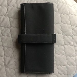 MAC Brush Roll-up Case